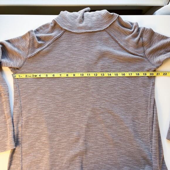Free People We the Free Split Back Hi-Lo Turtleneck Top Stone Gray Small Lagom - Picture 11 of 13